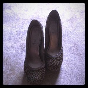 Women’s platform heels